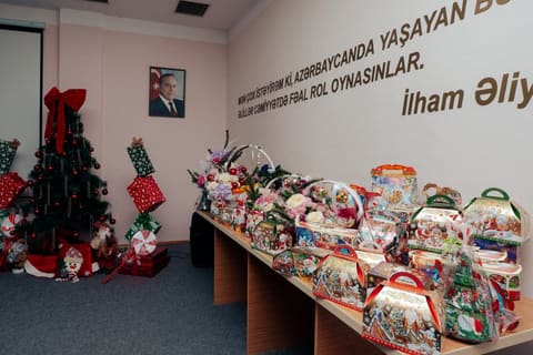 Arzu Əliyeva və Alena Əliyeva Həssas əhali qruplarından olan şəxslər üçün Sığınacaq və Sosial Reabilitasiya Müəssisəsini ziyarət ediblər