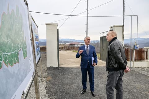 İlham Əliyev Ağdərə rayonunun Heyvalı kəndində görülmüş işlərlə tanış olub - YENİLƏNİB