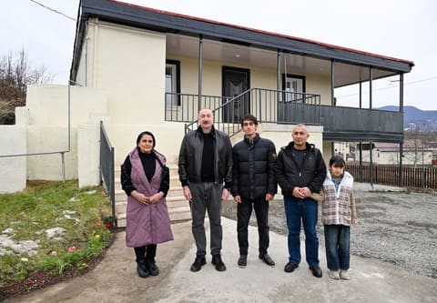 İlham Əliyev Ağdərə rayonunun Heyvalı kəndində görülmüş işlərlə tanış olub - YENİLƏNİB