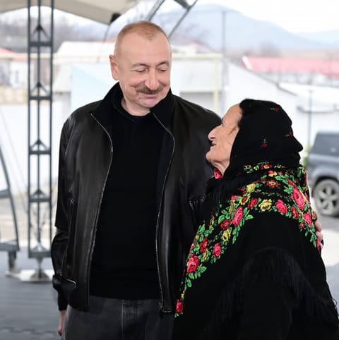 Prezident Ağdərənin Aşağı Oratağ, Çıldıran, Heyvalı və Çapar kəndlərinin sakinləri ilə görüşüb - YENİLƏNİB