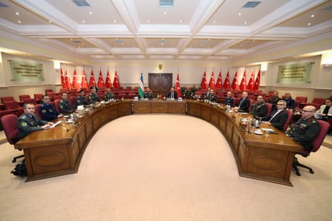 Türkiyə və Özbəkistan arasında müdafiə sahəsində iki saziş imzalanıb