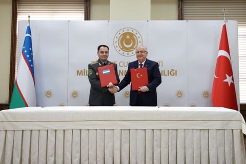 Türkiyə və Özbəkistan arasında müdafiə sahəsində iki saziş imzalanıb