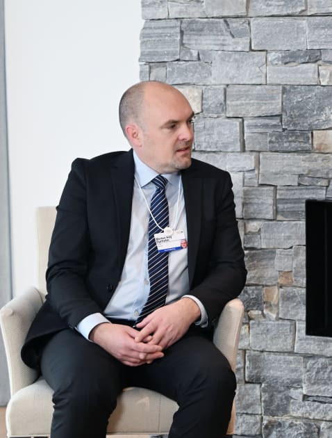 Prezident İlham Əliyev Davosda “Vestas Wind Systems” şirkətinin marketinq, kommunikasiya, davamlılıq və ictimaiyyətlə əlaqələr üzrə qrupunun baş vitse-prezidenti ilə görüşüb