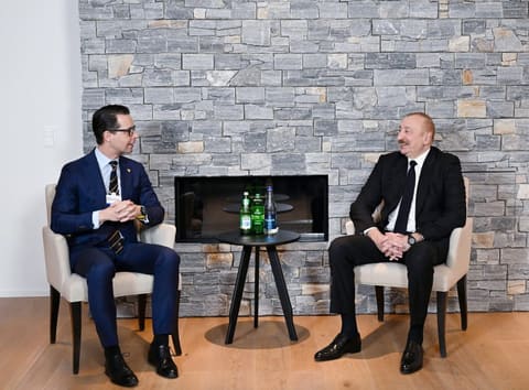 Prezident İlham Əliyev Davosda “Carlsberg Group” şirkətinin Baş icraçı direktoru ilə görüşüb