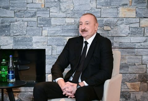 Prezident İlham Əliyev Davosda Qətərin Baş naziri və xarici işlər naziri ilə görüşüb
