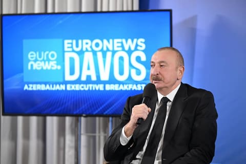 İlham Əliyev Davosda “Azərbaycan rəhbərliyi ilə səhər yeməyi” adlı tədbirdə iştirak edib