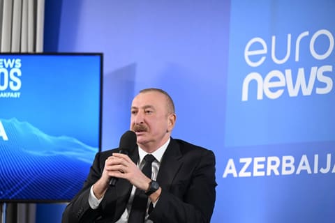 İlham Əliyev Davosda “Azərbaycan rəhbərliyi ilə səhər yeməyi” adlı tədbirdə iştirak edib