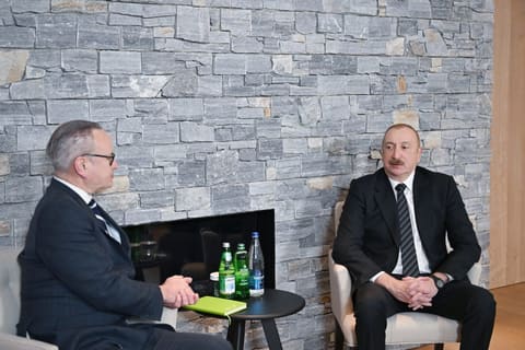 İlham Əliyev Davosda "Dell Technologies" şirkətinin Avropa, Yaxın Şərq və Afrika üzrə prezidenti ilə görüşüb