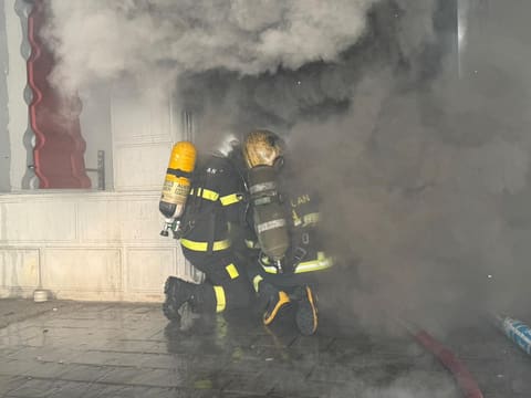 Ziya Bünyadov prospektində obyektdə baş verən yanğın söndürülüb - YENİLƏNİB 6