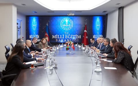Emin Əmrullayev Türkiyəyə səfər edib