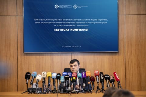 Dövlət Əmək Müfəttişliyi Xidməti mətbuat konfransı keçirib