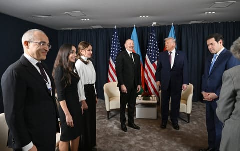 İlham Əliyevlə Donald Tramp arasında görüş keçirilib - YENİLƏNİB 2