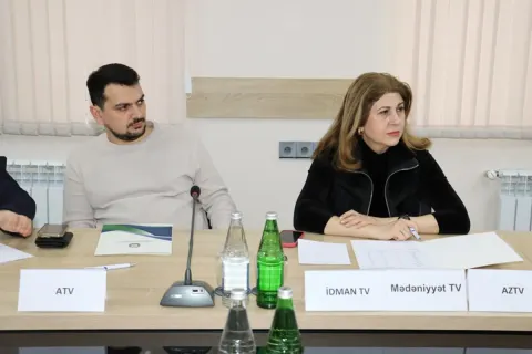 Teleaparıcılar Azərbaycan dilində qarşılığı olan 33 xarici söz işlədiblər - FOTOLAR