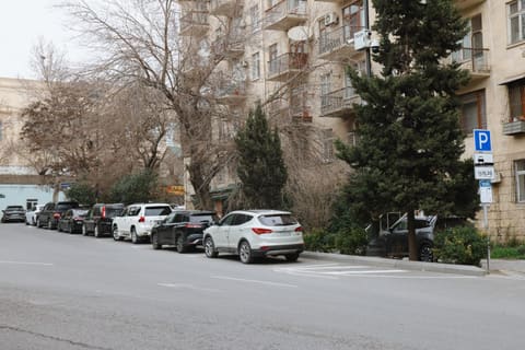 Paytaxtda yeni parklanma yerləri təşkil edilib