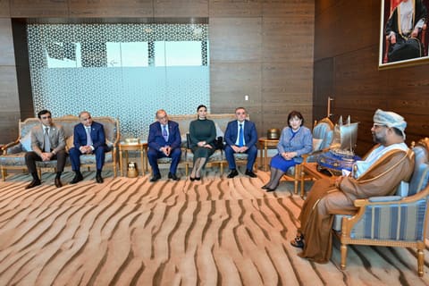Milli Məclisin sədri Sahibə Qafarova Omana səfərə gəlib