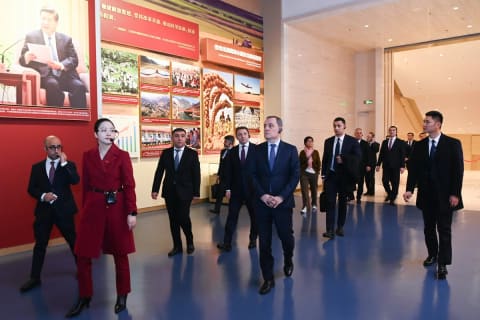 Ceyhun Bayramov Çin Kommunist Partiyasının Muzeyini ziyarət edib