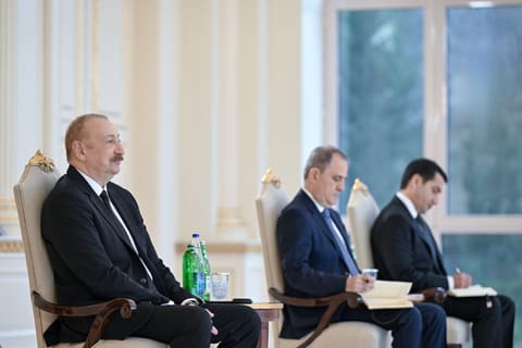 İlham Əliyev Yunanıstanın yeni səfirinin etimadnaməsini qəbul edib - YENİLƏNİB