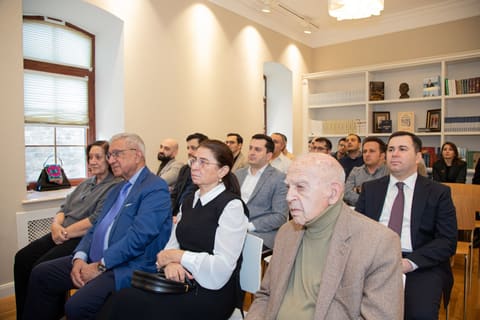 “Yüksəliş” müsabiqəsinin qalibləri üçün “Ədibin Evində Yüksəliş” silsilə görüşlərinin ilk sessiyası keçirilib