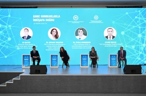 "Gənc həmkarlarla inkişafa doğru" tədbiri keçirilib