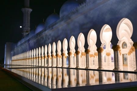 Leyla Əliyeva Əbu-Dabidə Şeyx Zayed məscidini ziyarət edib