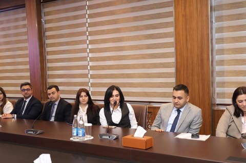 BSU-da  “İnklüziv bankçılıq” mövzusunda peşəkar inkişaf təliminin yekununa həsr olunan sertifikatların təqdimetmə mərasimi keçirilib