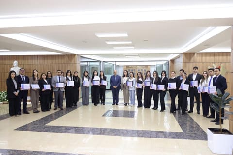 BSU-da  “İnklüziv bankçılıq” mövzusunda peşəkar inkişaf təliminin yekununa həsr olunan sertifikatların təqdimetmə mərasimi keçirilib