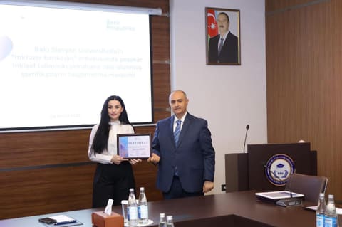 BSU-da  “İnklüziv bankçılıq” mövzusunda peşəkar inkişaf təliminin yekununa həsr olunan sertifikatların təqdimetmə mərasimi keçirilib