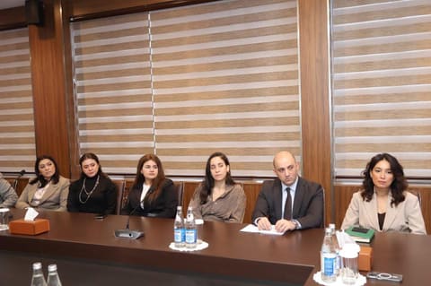 BSU-da  “İnklüziv bankçılıq” mövzusunda peşəkar inkişaf təliminin yekununa həsr olunan sertifikatların təqdimetmə mərasimi keçirilib