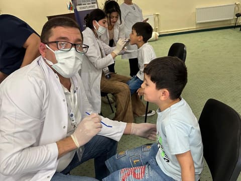 Səhiyyə Nazirliyi 8 mindən çox həssas əhali qrupuna aid şəxsə səyyar xidmət göstərib