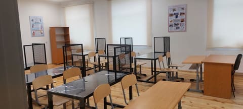 Abşeronda ötən il 6 məktəb istifadəyə verilib - FOTO