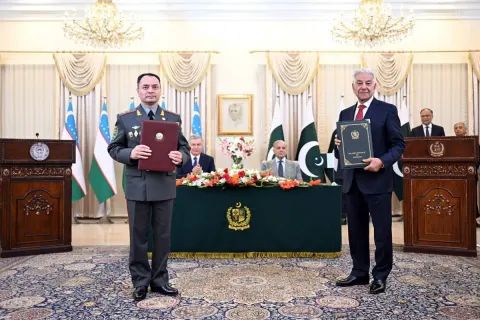 Özbəkistan və Pakistan strateji sazişlər imzalayıb - FOTOLAR