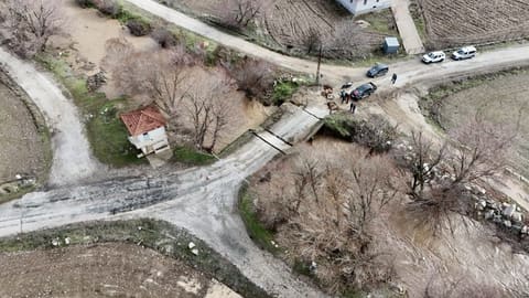 Türkiyədə körpü uçub - FOTO