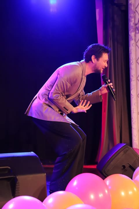 “Eurovision–2011” qalibi ELDAR Münhendə OGAE Germany fan-klub görüşündə çıxış edib
