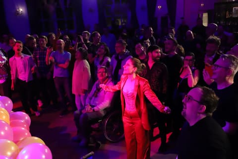 “Eurovision–2011” qalibi ELDAR Münhendə OGAE Germany fan-klub görüşündə çıxış edib