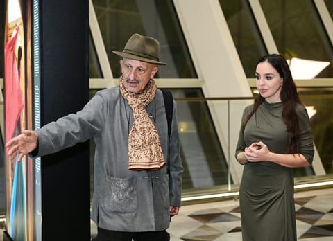 Bakıda dünyaşöhrətli fotojurnalist Reza Deqatinin “Yüksələn işıq” sərgisi açılıb