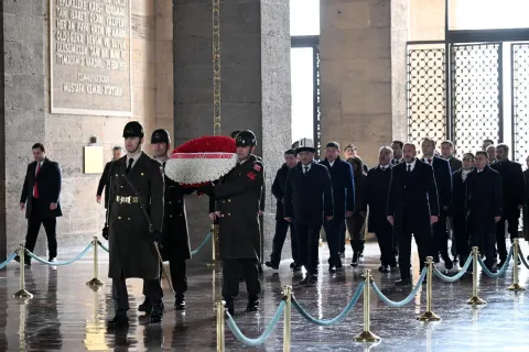 Qırğızıstan Parlamentinin sədri Türkiyəyə səfər edib