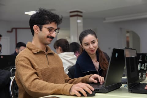 Tələbələr üçün ixtisas yönümlü qış düşərgələri başa çatıb