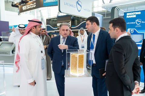 “World Defence Show 2026” sərgisi çərçivəsində fəal müzakirələr aparılır