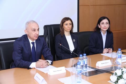 Bakı Kommersiya Məhkəməsində  dəyirmi masa keçirilib