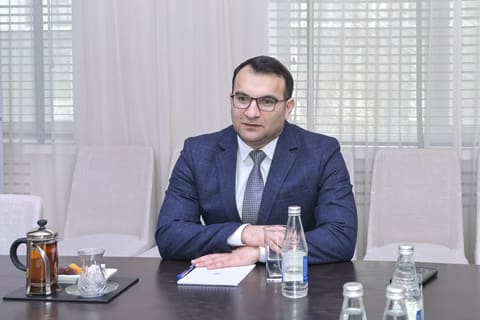 Elm və təhsil naziri “Yüksəliş” müsabiqəsinin qalibləri ilə görüşüb