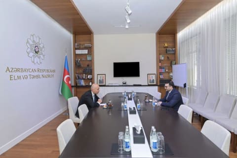 Elm və təhsil naziri “Yüksəliş” müsabiqəsinin qalibləri ilə görüşüb