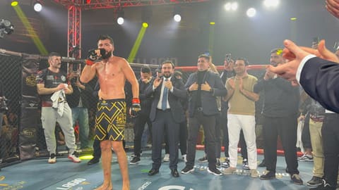 Alim Nəbiyev Batumidə beynəlxalq turnirdə MMA üzrə ardıcıl üçüncü qələbəsini qazanıb