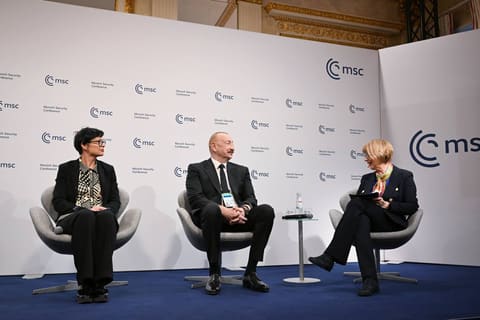 İlham Əliyev Münxen Təhlükəsizlik Konfransı çərçivəsində panel müzakirələrdə çıxış edib - YENİLƏNİB 3