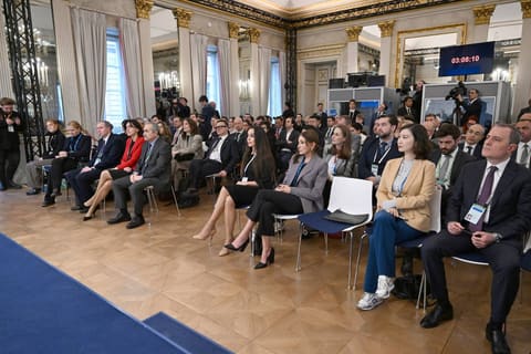 İlham Əliyev Münxen Təhlükəsizlik Konfransı çərçivəsində panel müzakirələrdə çıxış edib - YENİLƏNİB 3