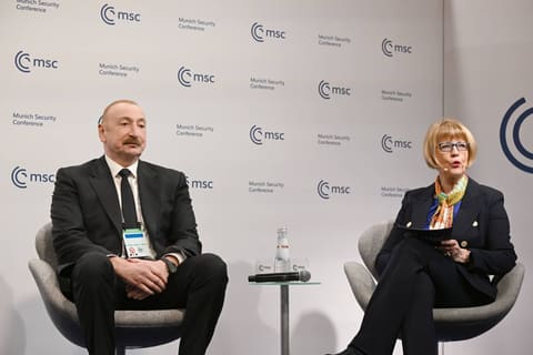 İlham Əliyev Münxen Təhlükəsizlik Konfransı çərçivəsində panel müzakirələrdə çıxış edib - YENİLƏNİB 3