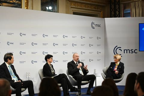 İlham Əliyev Münxen Təhlükəsizlik Konfransı çərçivəsində panel müzakirələrdə çıxış edib - YENİLƏNİB 3