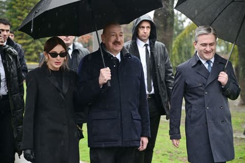 Azərbaycan Prezidenti Belqradda Ümummilli Lider Heydər Əliyevin abidəsini ziyarət edib