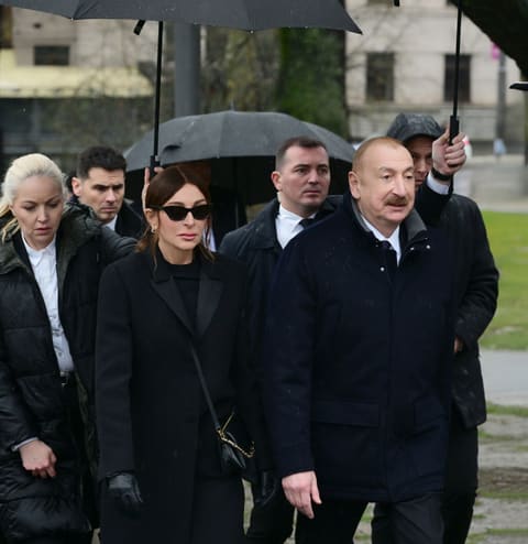 Azərbaycan Prezidenti Belqradda Ümummilli Lider Heydər Əliyevin abidəsini ziyarət edib