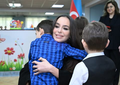 Leyla Əliyeva Tiranada “Hannah və Rosafa” uşaq evini və "Mother Teresa" Universitet Xəstəxana Mərkəzini ziyarət edib