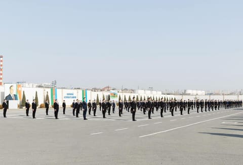Daxili işlər naziri gənclərin sırasından seçim edib